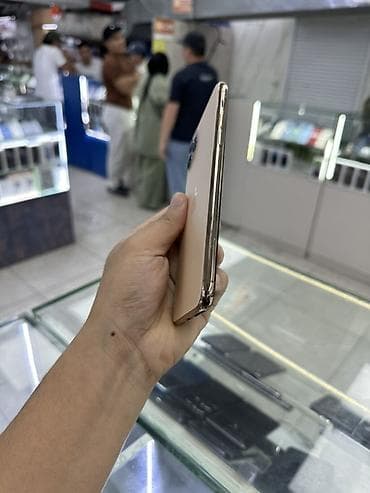 iphone 7s plus: IPhone 11 Pro Max, Б/у, 256 ГБ, Золотой, 93 % — 4