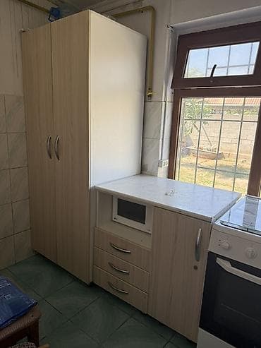 коттеджи в горах: Сдаётся дом без хозяина. Планировка и оснащение: - Комната с выходом — 5