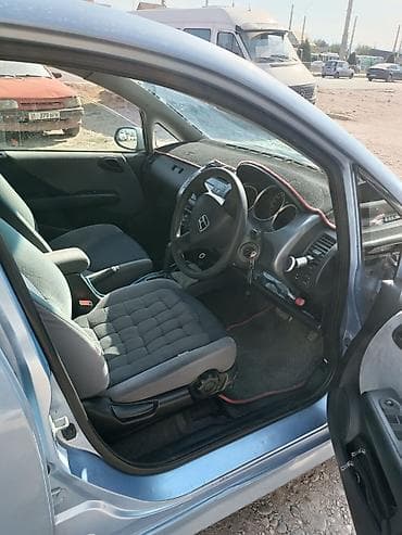 fit 2: Honda Fit: 2002 г., 1.3 л, Вариатор, Бензин — 7
