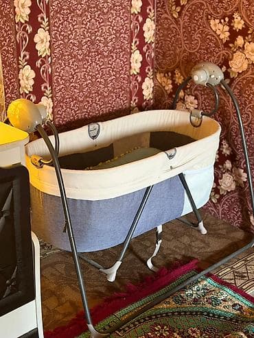 отдам коляски б у: Люлька, Новый, Качалка, Металл, цвет - Белый, Самовывоз — 1