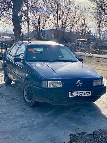 Volkswagen Passat: 1990 г., Механика, Бензин, Седан