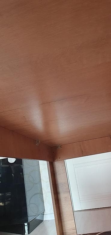 Офисная мебель: Продаю обеденный/рабочий стол в современном стиле. - Материал: ЛДСП с — 6