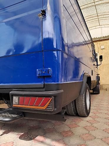 грузовой авто: Грузовой фургон Mercedes-Benz (длинная база, высокий кузов) - Тип — 9