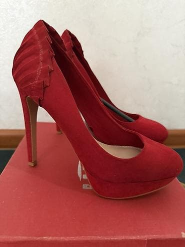 куплю берцы: Новые Туфли-лодочки Bershka - Цвет: насыщенно-красный - Материал — 1