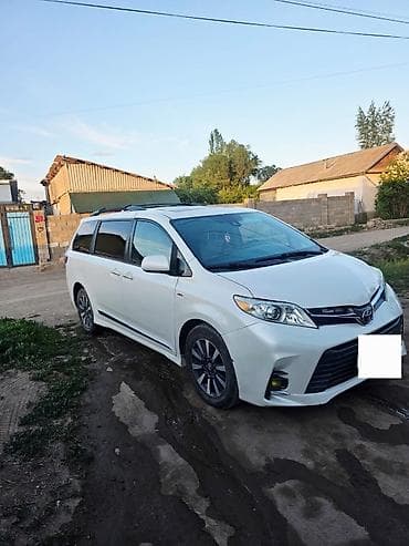 банан водный: Toyota Sienna: 2018 г., 3.5 л, Автомат, Бензин, Минивэн — 7