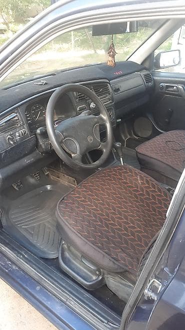 салон гольф 4: Volkswagen Vento: 1994 г., Механика, Бензин, Седан — 2