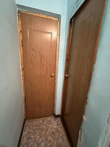 одностворчатый шкаф: Межкомнатная дверь, Б/у, Глухие, Одностворчатая, Деревянная, Распашная, цвет - Коричневый — 3
