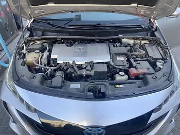 Транспорт: Toyota Prius: 2018 г., 1.8 л, Автомат, Гибрид, Лифтбек — 8