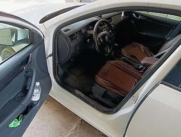 Skoda Octavia: 2016 г., 1.6 л, Автомат, Бензин, Лифтбек — 7