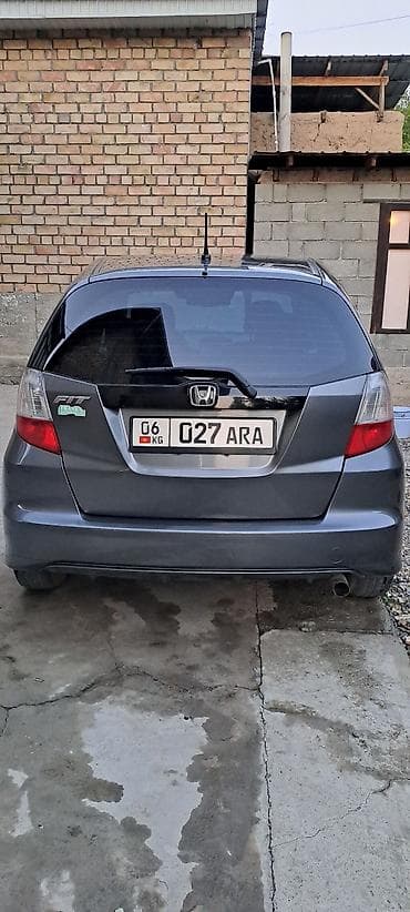 byd e3: Honda Fit: 2012 г., 1.5 л, Автомат, Бензин, Хэтчбэк — 4