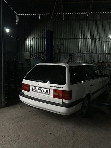 салон на гольф 4: Volkswagen Passat Variant: 1995 г., 1.8 л, Механика, Бензин, Универсал — 3