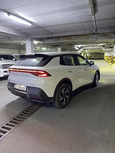 cha: Changan Qiyuan Q05: 2026 г., Автомат, Электромобиль, Кроссовер — 3