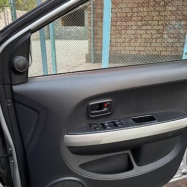 forester 2003: Toyota Ist: 2003 г., Хэтчбэк — 2
