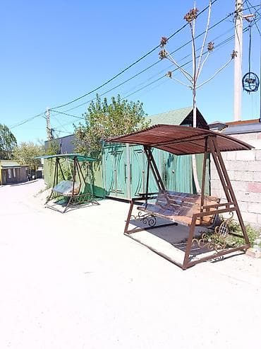 топчан с навесом фото: Садовые качели Металл, Со спинкой, С крышей — 3