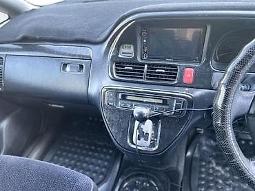 honda strim: Honda Shuttle: 2002 г., 2.3 л, Вариатор, Газ, Универсал — 9