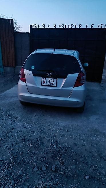 fit 2004: Honda Fit: 2008 г., 1.3 л, Вариатор, Бензин, Хэтчбэк — 3