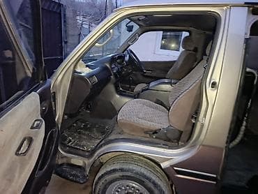 Унаа сатуу: Toyota Hiace: 1996 г., 3 л, Кол менен иштөөчү, Дизель, Вэн/Минивэн — 4