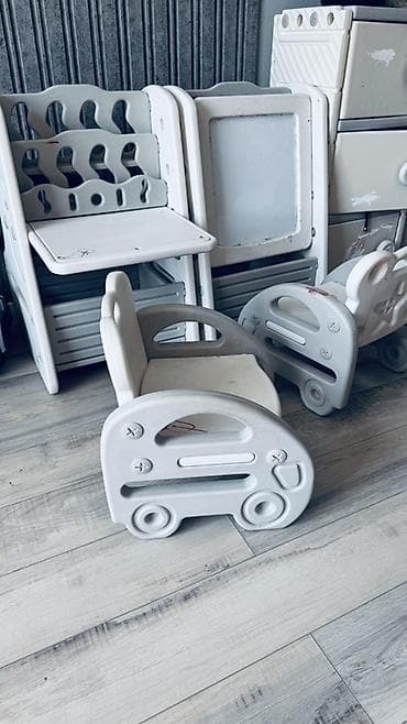 Комплект детского стола и стула