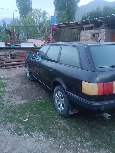 mercedesbenz е320: Audi 80: 1994 г., 2 л, Универсал — 4
