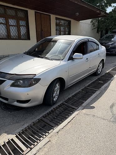 maz: Mazda 3: 2004 г., 2 л, Механика, Бензин, Седан — 6