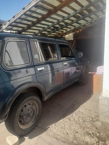 ВАЗ (ЛАДА) 4x4 Нива: 2000 г., 1.7 л, Механика, Бензин, Внедорожник