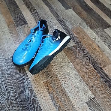 футбольный кеды: Футбольные бутсы для игры на искусственном покрытии 34 — 1