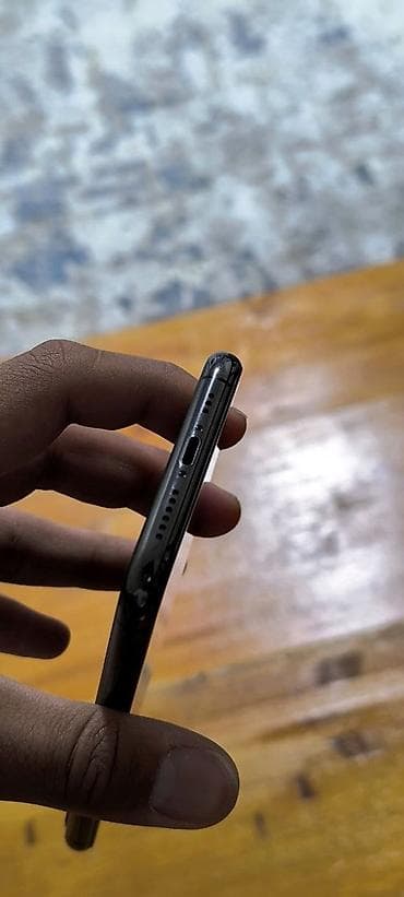 телефон айфон 1: IPhone 11 Pro, Б/у, 256 ГБ, Space Gray, Зарядное устройство, 88 % — 5
