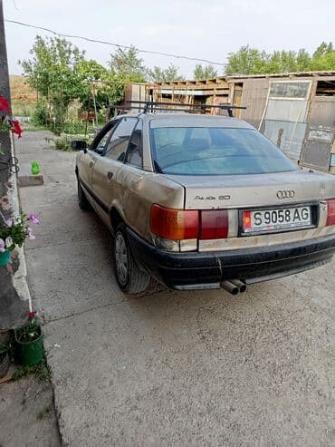 машина ваз: Audi 80: 1988 г., 1.8 л, Механика, Бензин, Седан — 4
