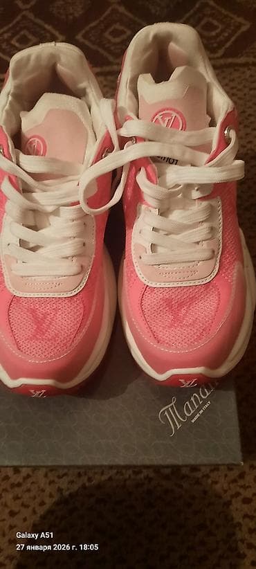 luis vitton: Кроссовки, 38, Louis Vuitton, Новый, цвет - Розовый — 3