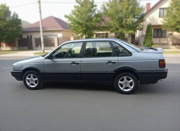 купить фуру с прицепом бу: Volkswagen Passat: 1991 г., 1.8 л, Механика, Бензин, Седан — 1