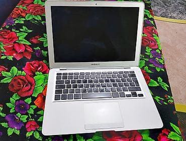 macbook pro 15 2017: Ультрабук, Б/у, Intel Core i3, ОЗУ, RAM: 6 ГБ — 2