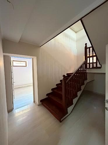 джал срочно: 300 м², 8 комнат, Джал мкр (в т.ч. Верхний, Нижний, Средний), Без животных — 3