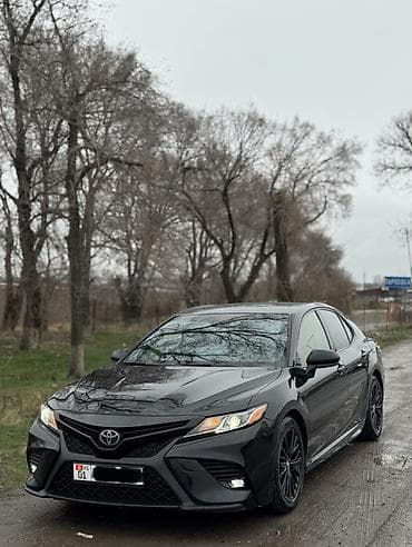 Toyota Camry: 2018 г., 2.5 л, Автомат, Бензин, Седан