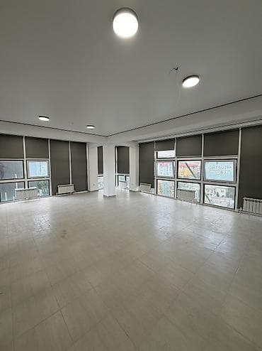 centr park: Аренда офисов, 216 м², В бизнес центре, С видом на горы, 1 линия, С отдельным входом — 1