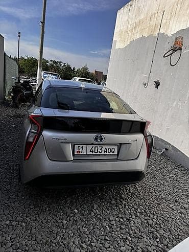 smart авто: Toyota Prius: 2016 г., 1.8 л, Вариатор, Гибрид, Хэтчбэк — 5