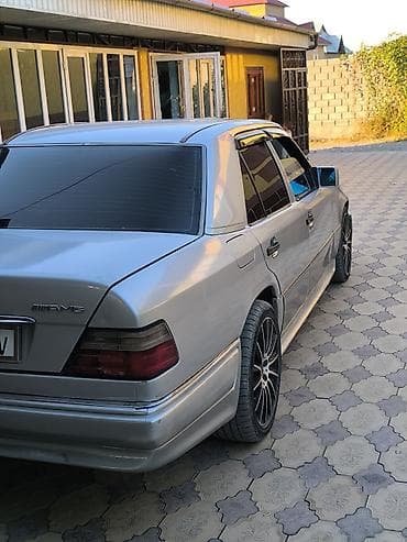 бампера мерс 124: Mercedes-Benz W124: 1995 г., 2.2 л, Механика, Бензин, Седан — 2