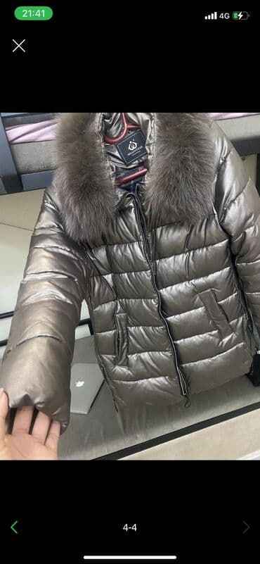 спортивное оборудование: Продаю зимнюю куртку‼️‼️‼️цвет Хаки, заказывала в Манго с Турции, мега — 6