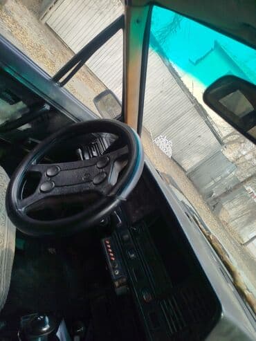 продаю связи с переездом: Volkswagen Passat: 1984 г., 1.8 л, Робот, Бензин, Универсал — 7