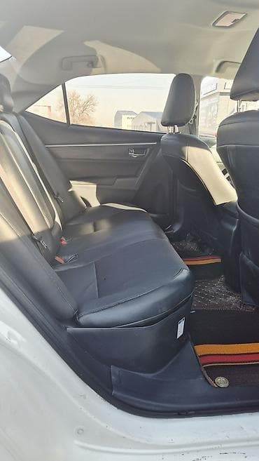 степ расрочка: Toyota Corolla: 2019 г., 1.8 л, Робот, Гибрид, Седан — 6