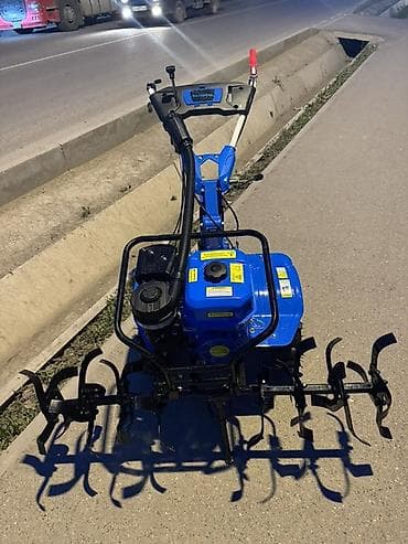 Мотоблок бензиновый, с фрезами Описание: - Тип: мотоблок с