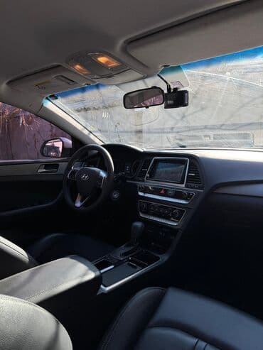 мотоцикл с автоматической коробкой передач: Hyundai Sonata: 2018 г., 2 л, Автомат, Газ, Седан — 8