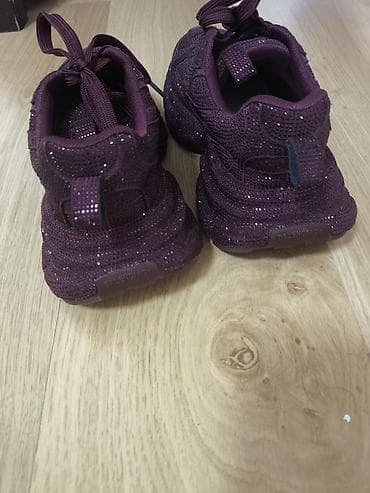 samsung 31: Кроссовки Balenciaga бурдового цвета с блестящим покрытием — 3