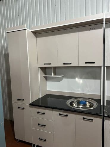 Кухонный шкаф