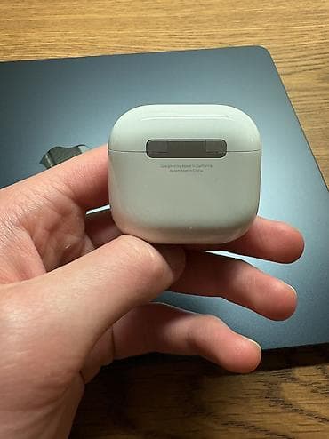 xiaomi redmi a3: AirPods 4, качественная реплика. Есть царапины на корпусе — 2