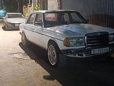 Mercedes-Benz W123: 1982 г., 2.3 л, Механика, Дизель, Седан