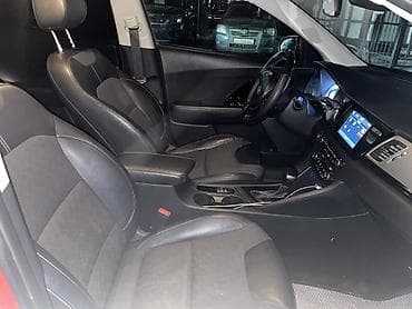 авто на российском номере: Kia Niro: 2017 г., 1.6 л, Типтроник, Гибрид, Кроссовер — 7