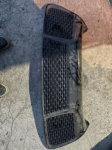 е34 e34: Решетка радиатора Toyota 2017 г., Б/у, Оригинал — 1