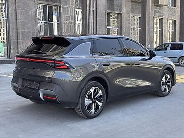 Транспорт: Changan Qiyuan Q05: 2026 г., Электромобиль, Кроссовер — 4