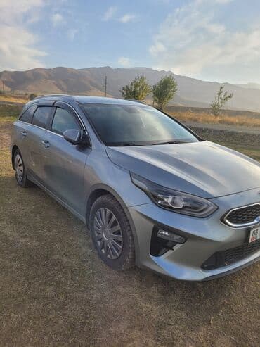 дом калесах: Kia Ceed: 2021 г., 1.6 л, Автомат, Бензин, Универсал — 4