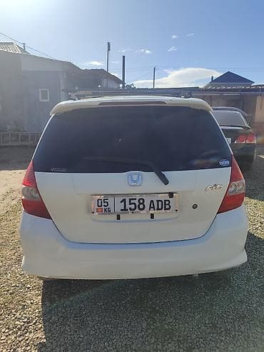 subaru 2000: Honda Fit: 2003 г., 1.3 л, Вариатор, Бензин, Хэтчбэк — 4